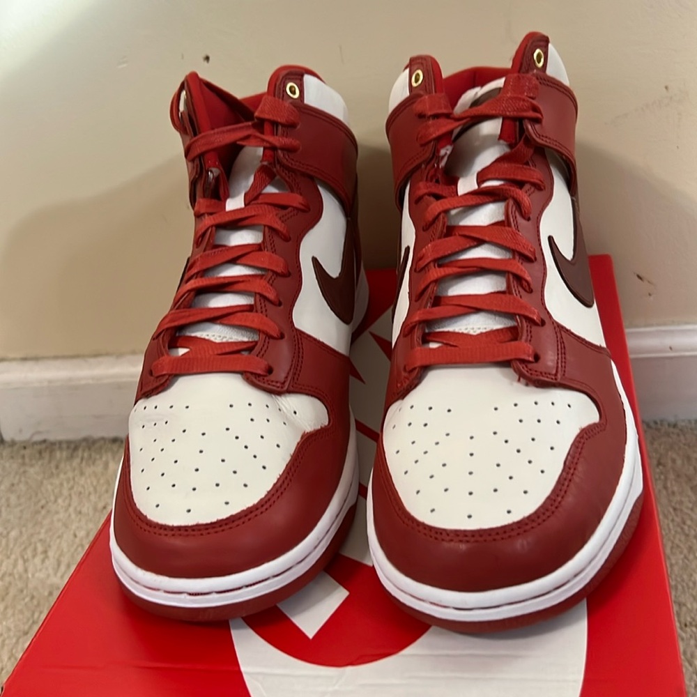 Nike dunk high cinnabar/mars stone